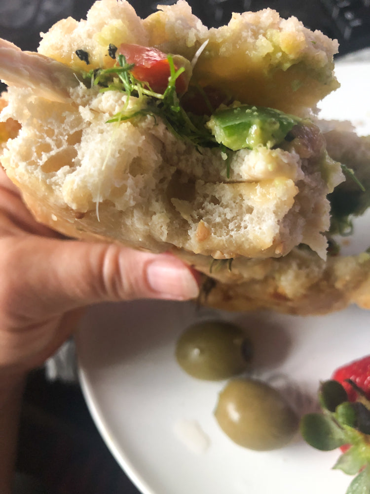 leek_microgreens_on_chicken_sandwich